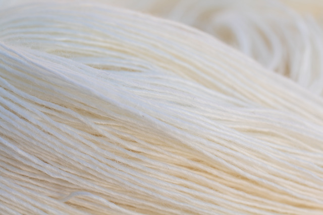 Linen Junkie - Sport - 10 skeins per bag - Superwash Merino & Linen - Image 2